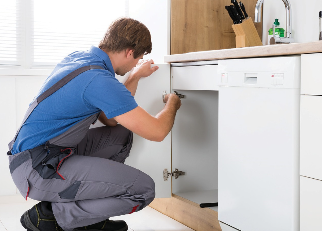 and Cupboard Repairs Tips for Repairing, Refacing & Refinishing