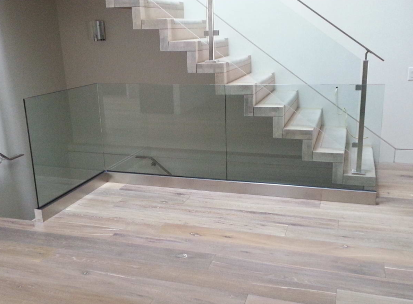 glass railing Toronto